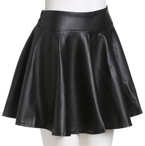 🌟🎉HP Faux Leather Skater Skirt